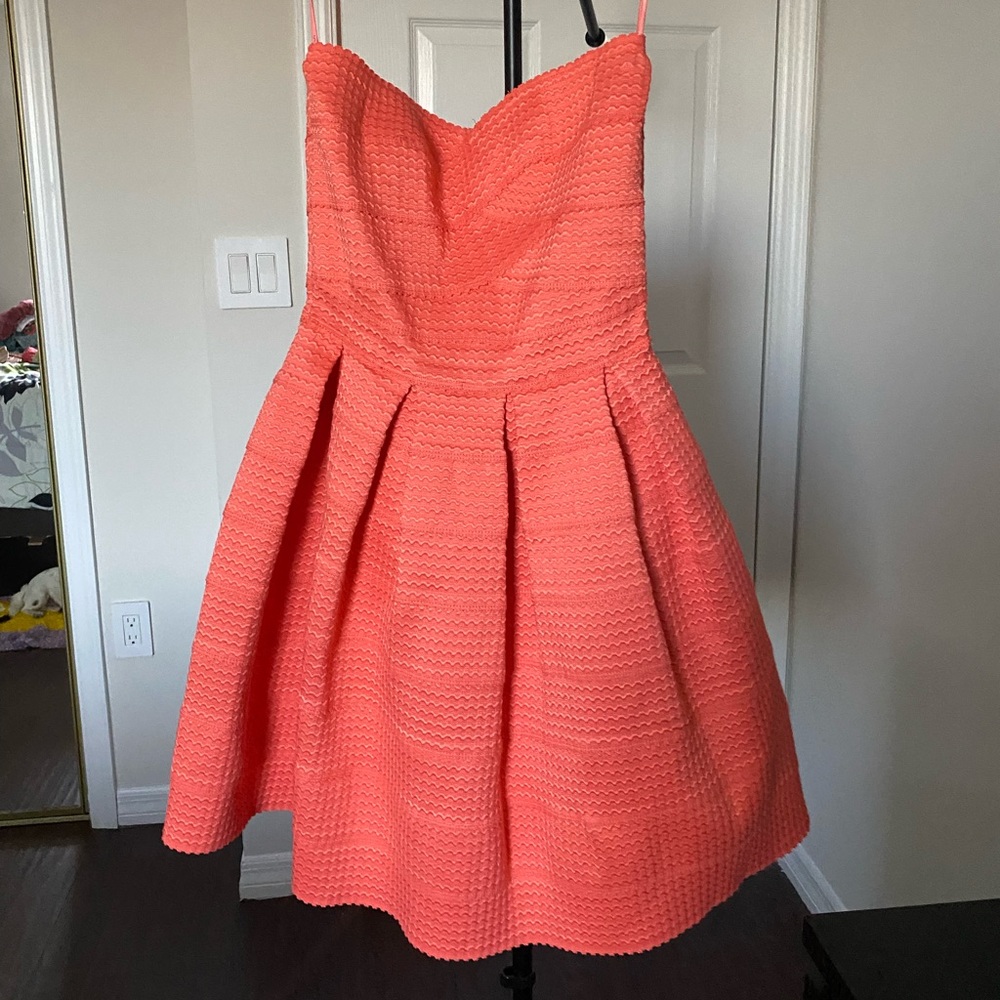 Coral strapless bandage flowy dress